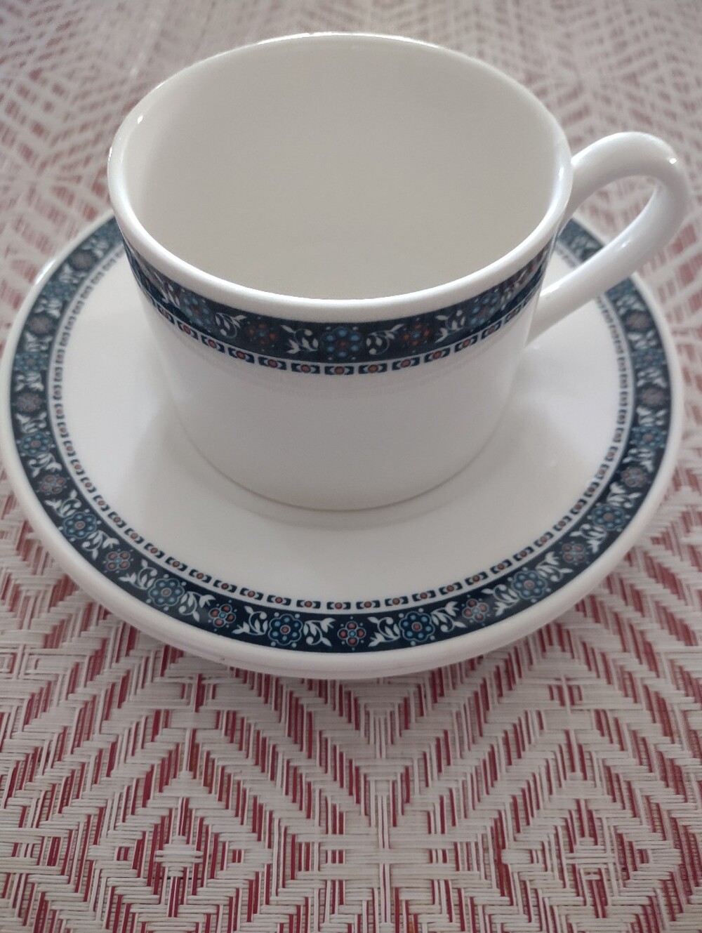 Delicate Blue Floral White Super Strong High Tech Ceramic Vitrified Hankook